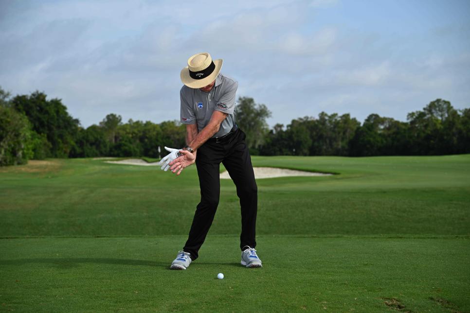 https://www.golfdigest.com/content/dam/images/golfdigest/fullset/2023/1/david-leadbetter-instruction/leadbetter-6-10-request-/Z82_4859.jpg